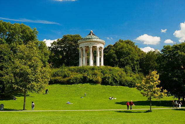 Alemania: el monumento Monopterus, en el Jardín Inglés de Múnich