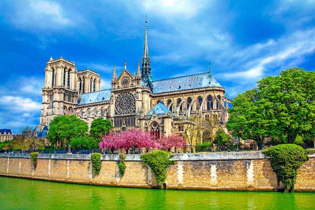 Nôtre Dame, París, Francia © eli asenova / Getty Images