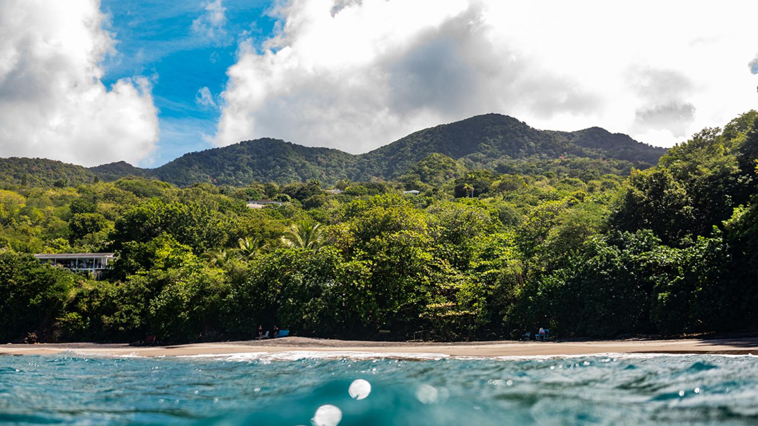 Woodland’s Beach, un lugar muy popular para hacer snorkel en Montserrat.