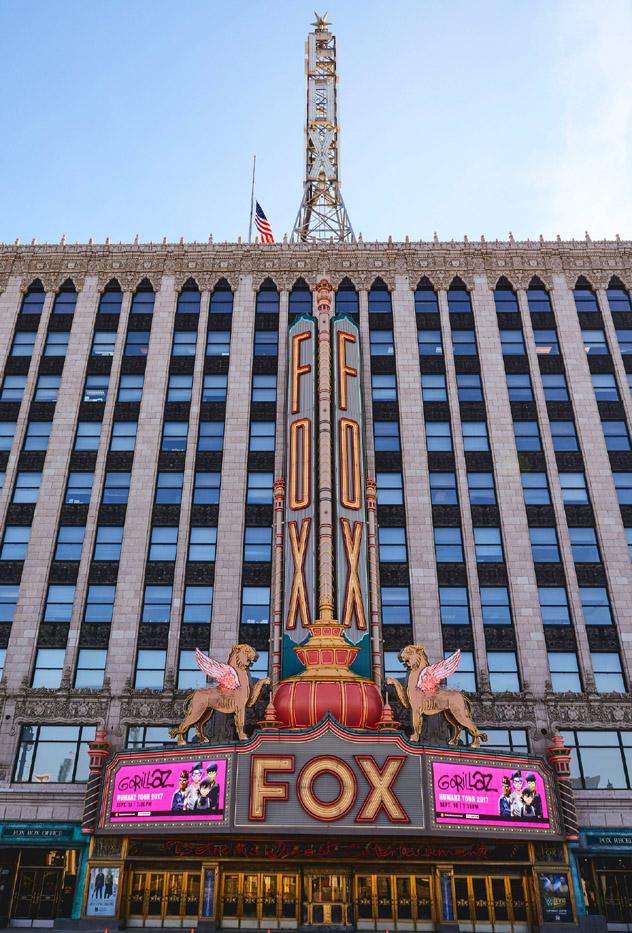 El histórico Fox Theater, en District, Detroit, EE UU © Aubrie Pick / Lonely Planet