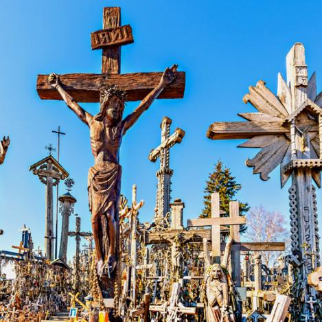 Colina de las Cruces, Lituania