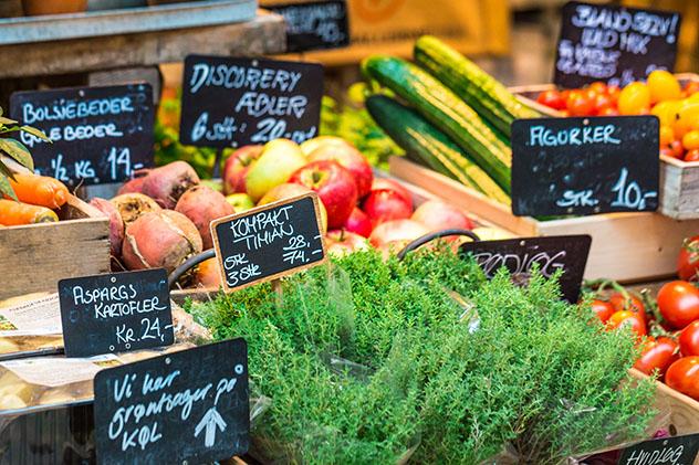 Torvehallerne, mercado del barrio Indre By, Copenhague, Dinamarca © Curioso / Shutterstock