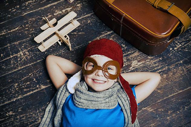 Viajar por el mundo en familia sin salir de casa a través de los disfraces