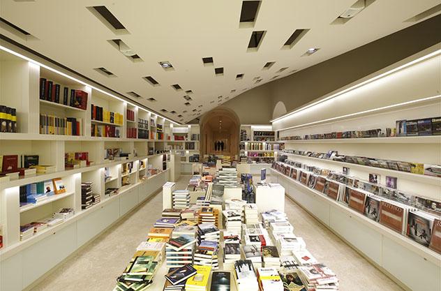 Librería Bookabar, Palazzo delle Esposizioni, Roma, Italia © www.palazzoesposizioni.it