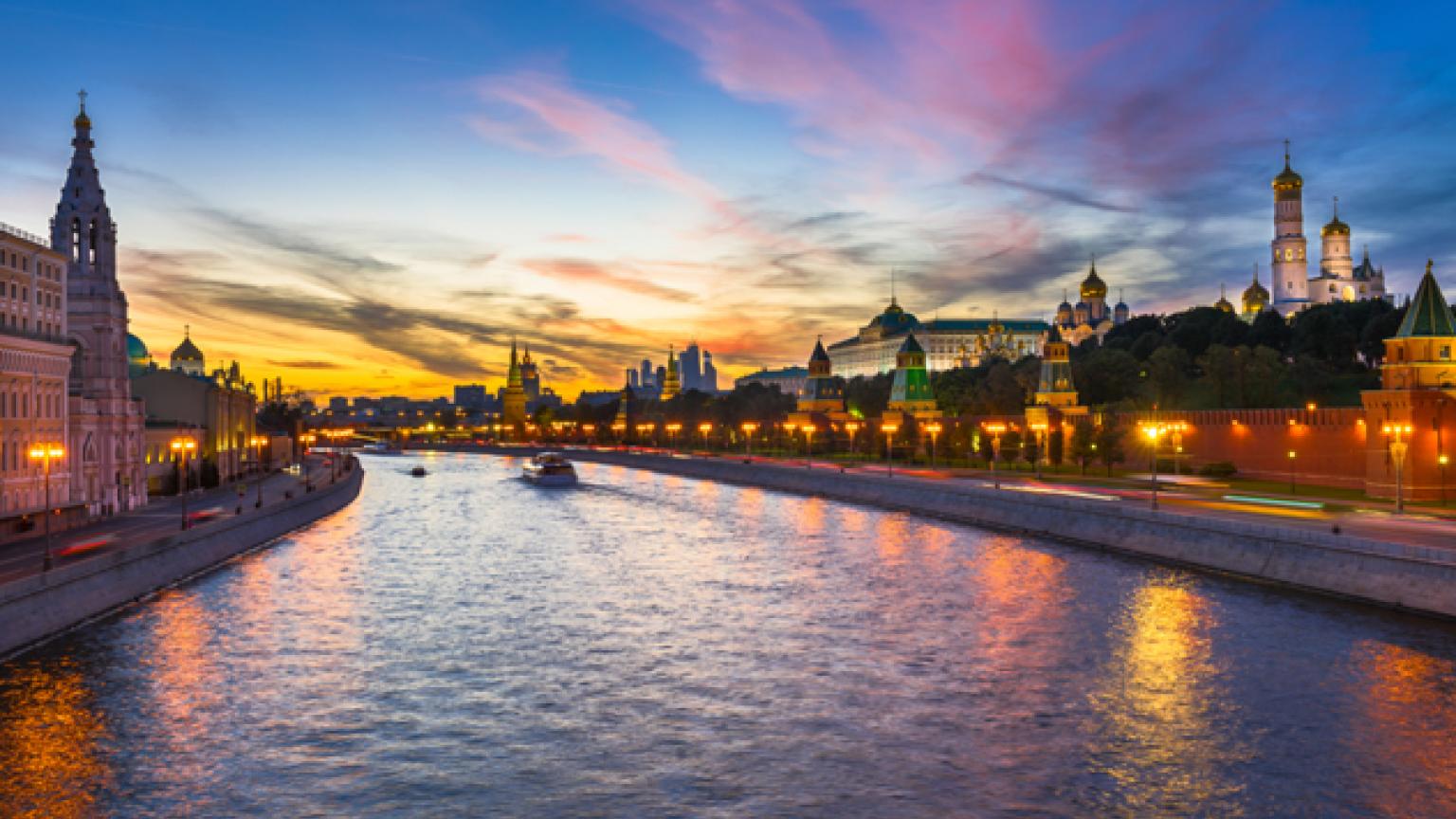 Kremlin y el río Moscova, Moscú, Rusia