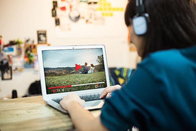 Las mejores películas y series de viajes para ver desde casa en internet