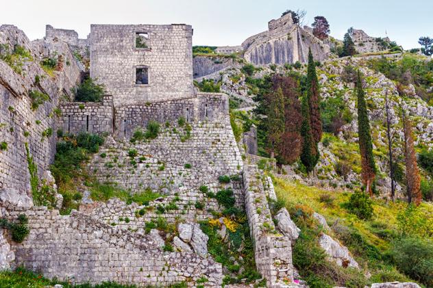 Fortaleza de San Juan y murallas de Kotor, Montenegro © Farion_O / Shutterstock