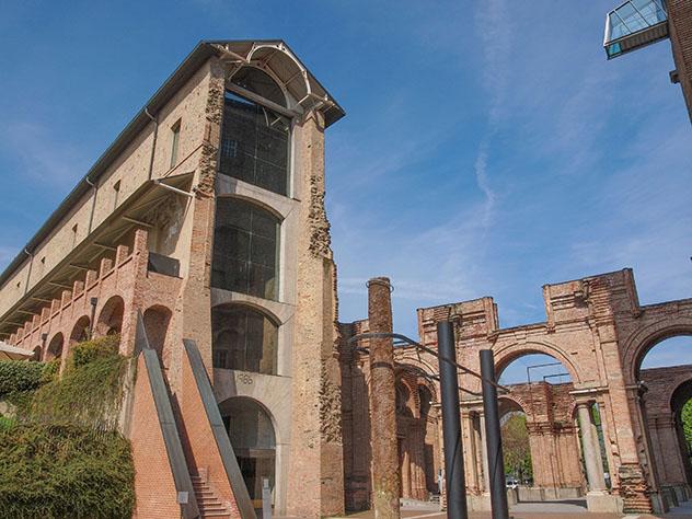 Castello di Rivoli, Piamonte, Italia © claudiodivizia / Getty Images