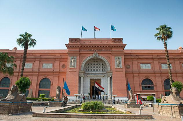 Se puede pasar un día entero (o más) admirando los tesoros del Museo Egipcio de El Cairo, Egipto © lexan / Shutterstock