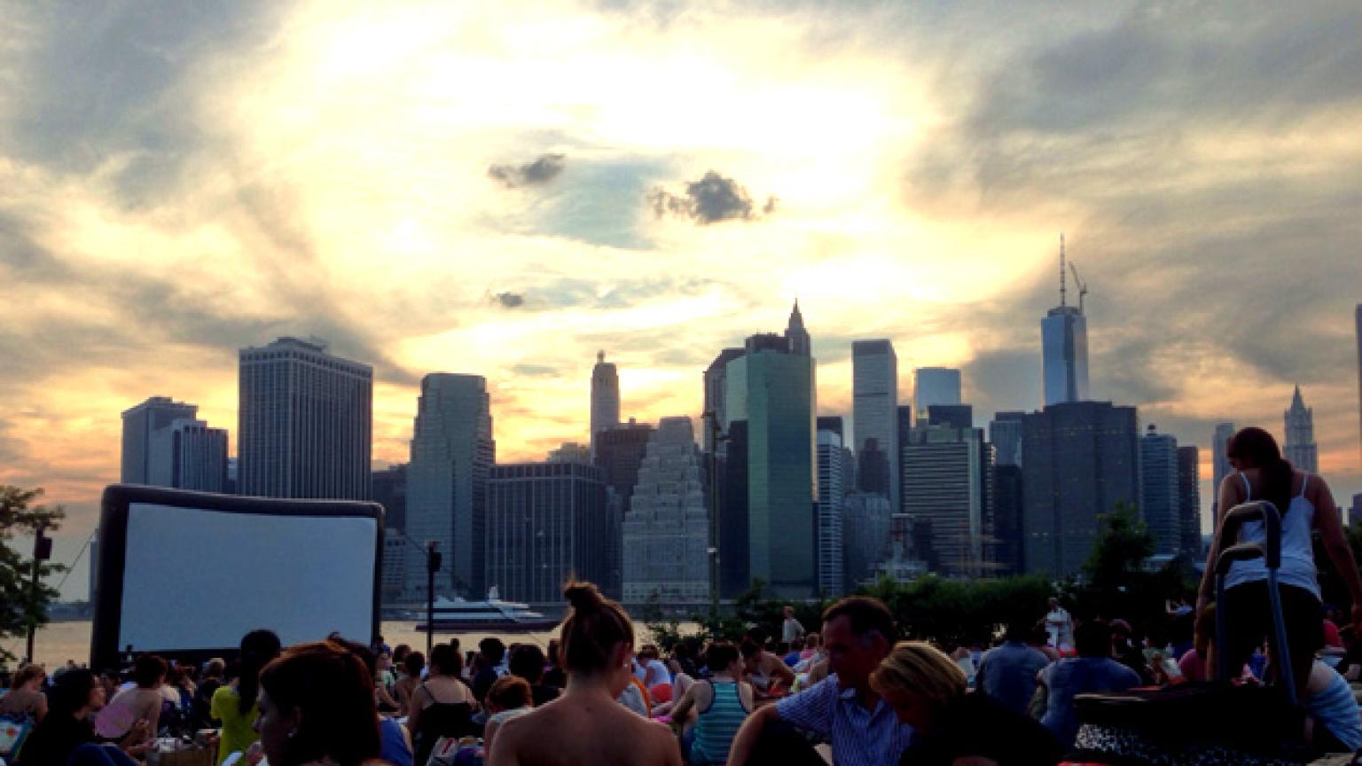 Cine en Brooklyn Bridge Park, Nueva York, Estados Unidos