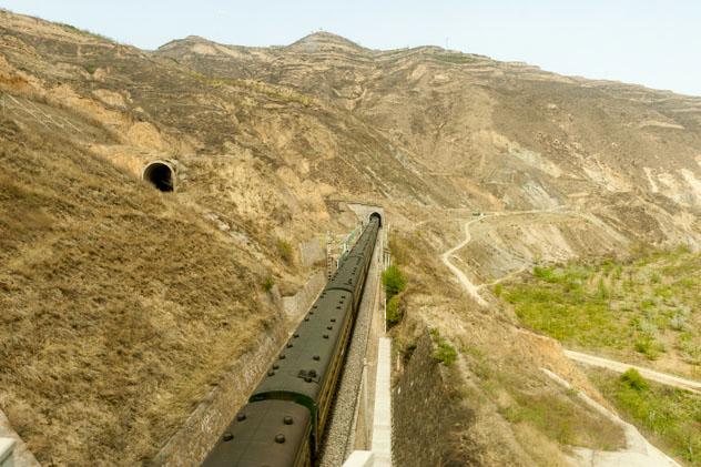Tren en Xinjian, Ruta de la Seda, China © C. Na Songkhla / Shutterstock