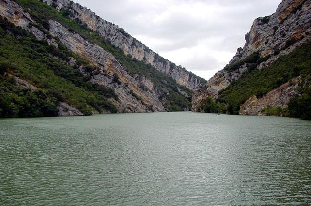 Embalse de Sobrón, Álava, País Vasco, España por carretera