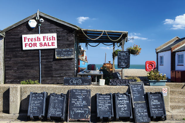 Venta de productos del mar en Aldeburgh. © Magdanatka/Shutterstock