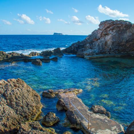 Cala Għar Lapsi, Malta
