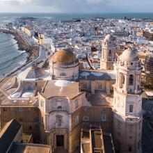 Vista aérea de la catedral de Cádiz.