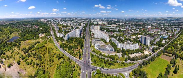 Panorámica aérea de Chisinau, Moldavia © Calin Stan / Shutterstock
