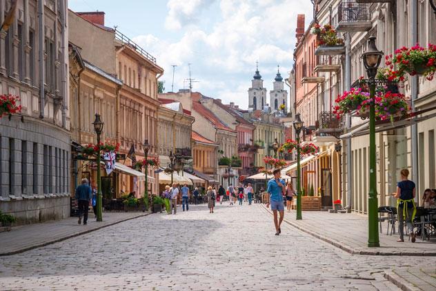 Calle en el centro de Kaunas. Ana Flasker/Shutterstock ©