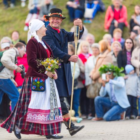 Celebración del solsticio de verano en Klaipéda, Lituania