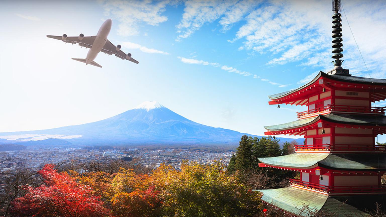 Avión y el monte Fuji, Fujiyoshida, Japón