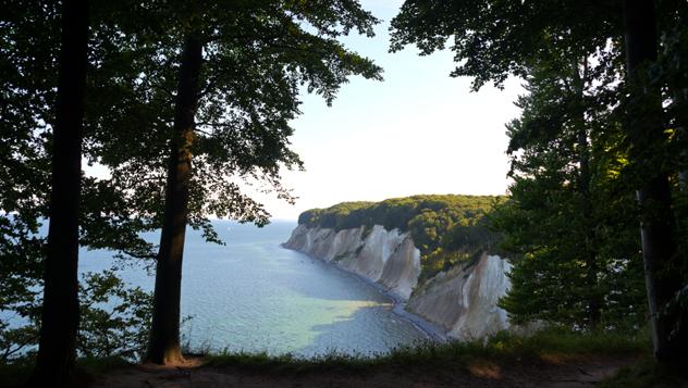 Acantilados blancos, Rügen, isla del norte de Alemania © Nikolai Link_Shutterstock