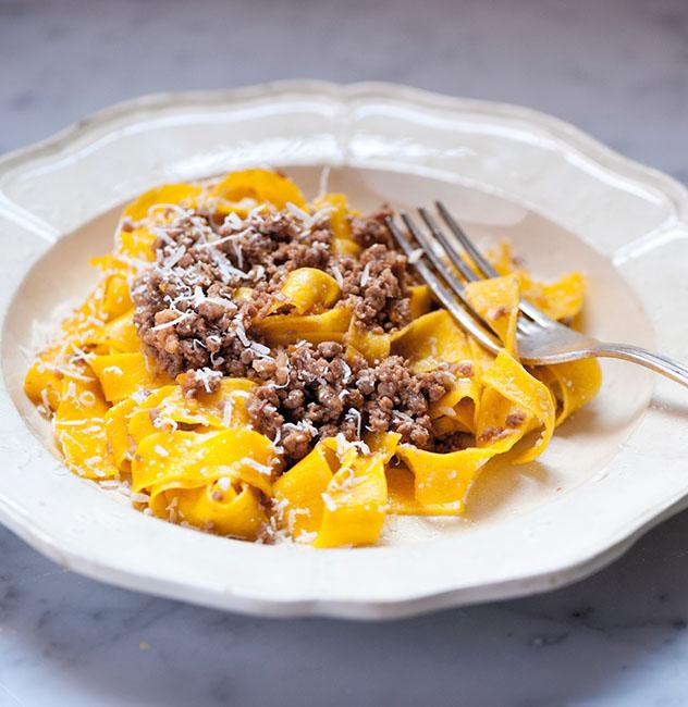 Un viaje gastronómico a Italia: spaghetti alle bolognese