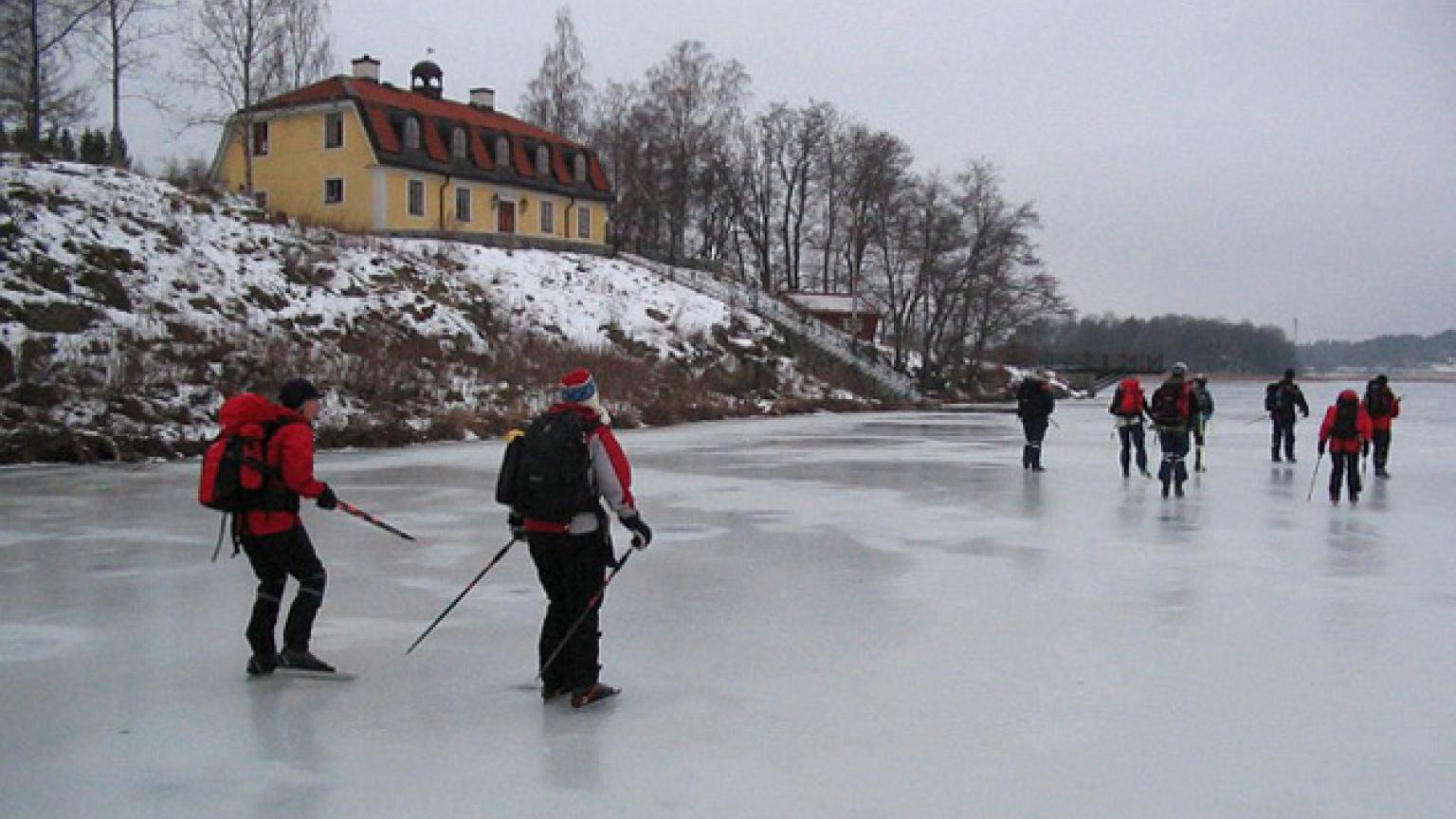 Lago Mälaren, entre Sjudarbadet y Erikssund, Suecia