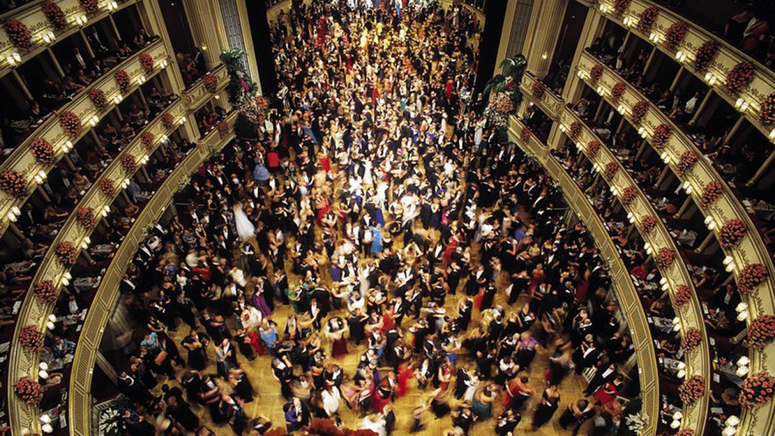 Opernball, en la Ópera Nacional, Viena, Austria