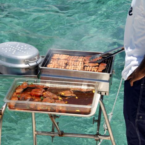 Marisco y pescado en la playa, Mauricio