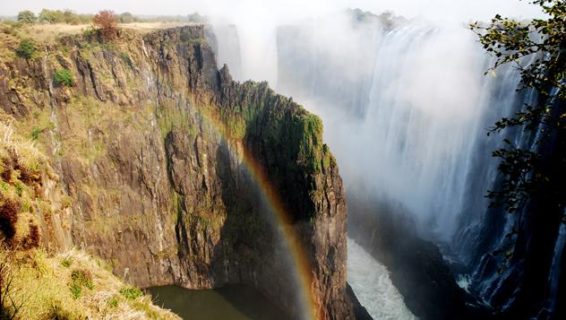Zimbabue, río Zambeze, Cataratas Victoria © Nicola Destefano / Shutterstock