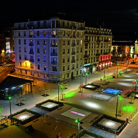 Place Jules-Ferry y la antigua Gare des Brotteaux