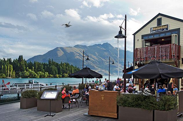 Queenstown, Isla Sur, Nueva Zelanda © ChameleonsEye / Shutterstock