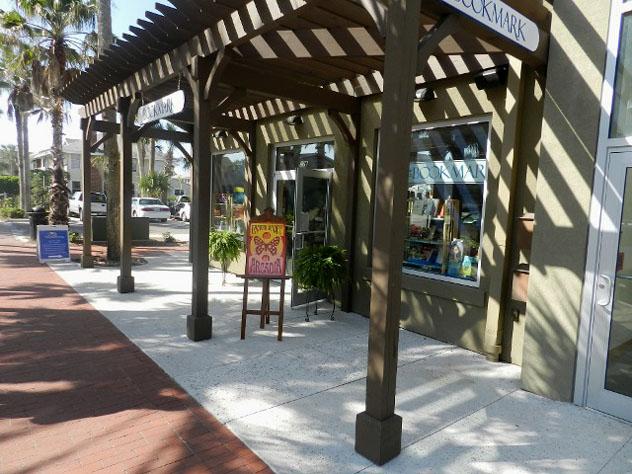 The BookMark, en Neptune Beach, Jacksonville, Florida, EE UU © www.bookmarkbeach.com