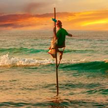 Pescador cerca de Galle, Sri Lanka