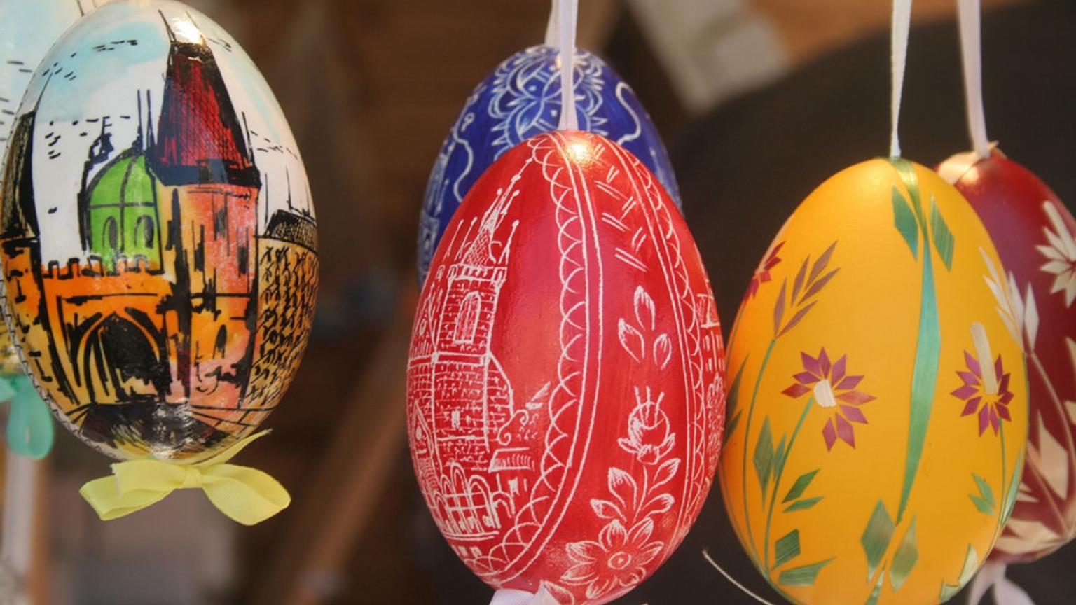 Huevos de Pascua, Semana Santa