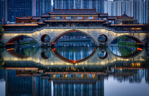Marco Polo mencionaba el puente Anshun de Chengdu en sus textos sobre China del s. XIII © Nick Wonnell / Shutterstock