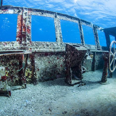 ‘USS Kittiwake’, Islas Caimán