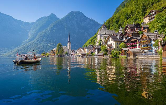 Hallstat, región de los lagos, Salzkammergut, Austria © canadastock / Shutterstock