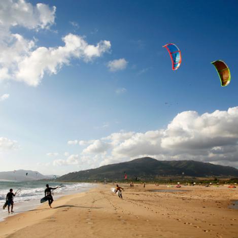 ‘Kitesurf’ en Tarifa, Cádiz, Andalucía, España