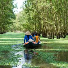 Guía local en el delta del Mekong, Vietnam. Viaje sostenible Lonely Planet