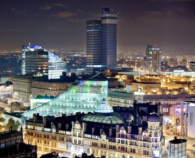 Manchester es una ciudad grande, llamativa y acogedora que resulta ideal para una escapada económica, Inglaterra, Reino Unido © Mark Lovatt / Getty Images / Flickr RF