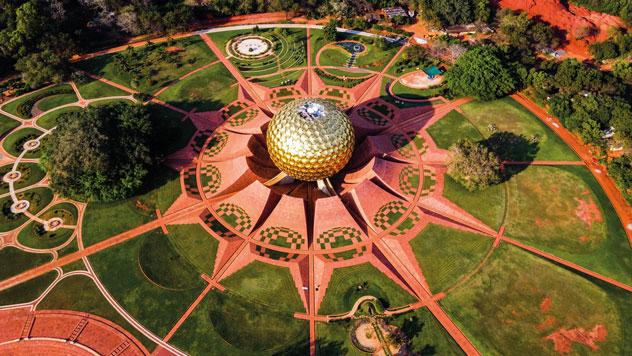 Matrimandir, en el ashram de Sri Aurobindo. Vyas Abhishek/Shutterstock ©