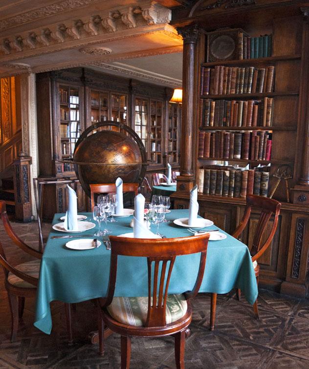 Café Pushkin, Moscú, Rusia © Naeblys / Shutterstock