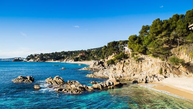  Cala de Sant Antoni de Calonge, Costa Brava © funkyfrogstock / Shutterstock