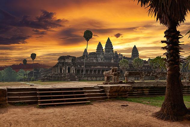 Templo Angkor Wat, Angkor, Siem Reap, Camboya © Muzhik / Shutterstock