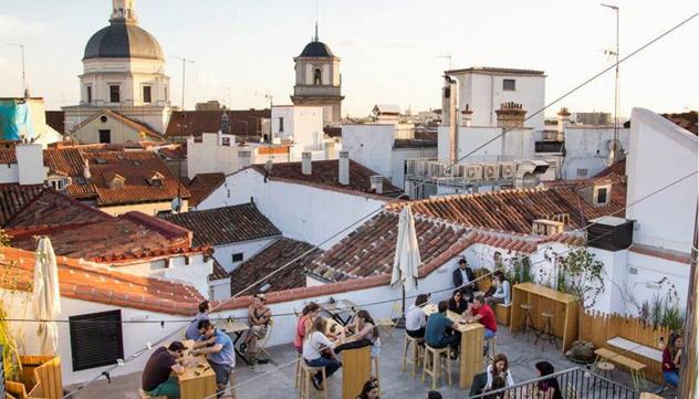La terraza del hotel The Hat, Madrid, España © www.thehatmadrid.com
