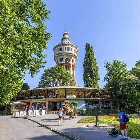 Isla Margarita y norte de Pest, torre del agua y teatro al aire libre, Budapest, Hungría