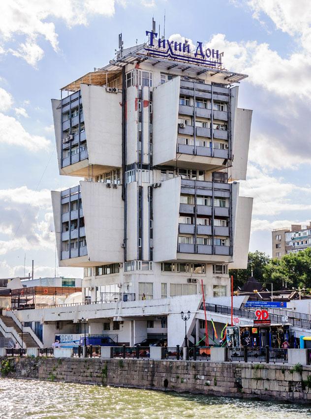 El edificio de la estación fluvial de Rostov del Don, que antaño fue el hotel The Anchor, Rusia © Aleoks / Shutterstock