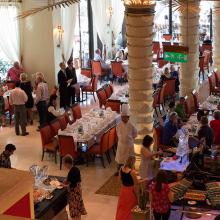 Al Qasr Friday Brunch, Dubái, Emiratos Árabes Unidos