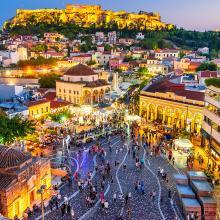 Calles de Monastiraki y la Acrópolis, Atenas, Grecia