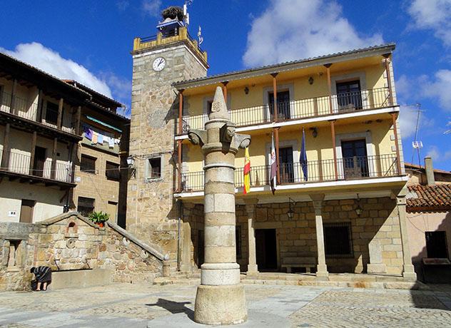 Casa Consistorial de Pasarón de la Vega, Cáceres, Extremadura: ruta por el oeste de España